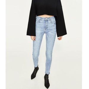 ZARA Trafaluc Collection Women's Size 8 Core Denim Light Wash Slim Fit Jeans